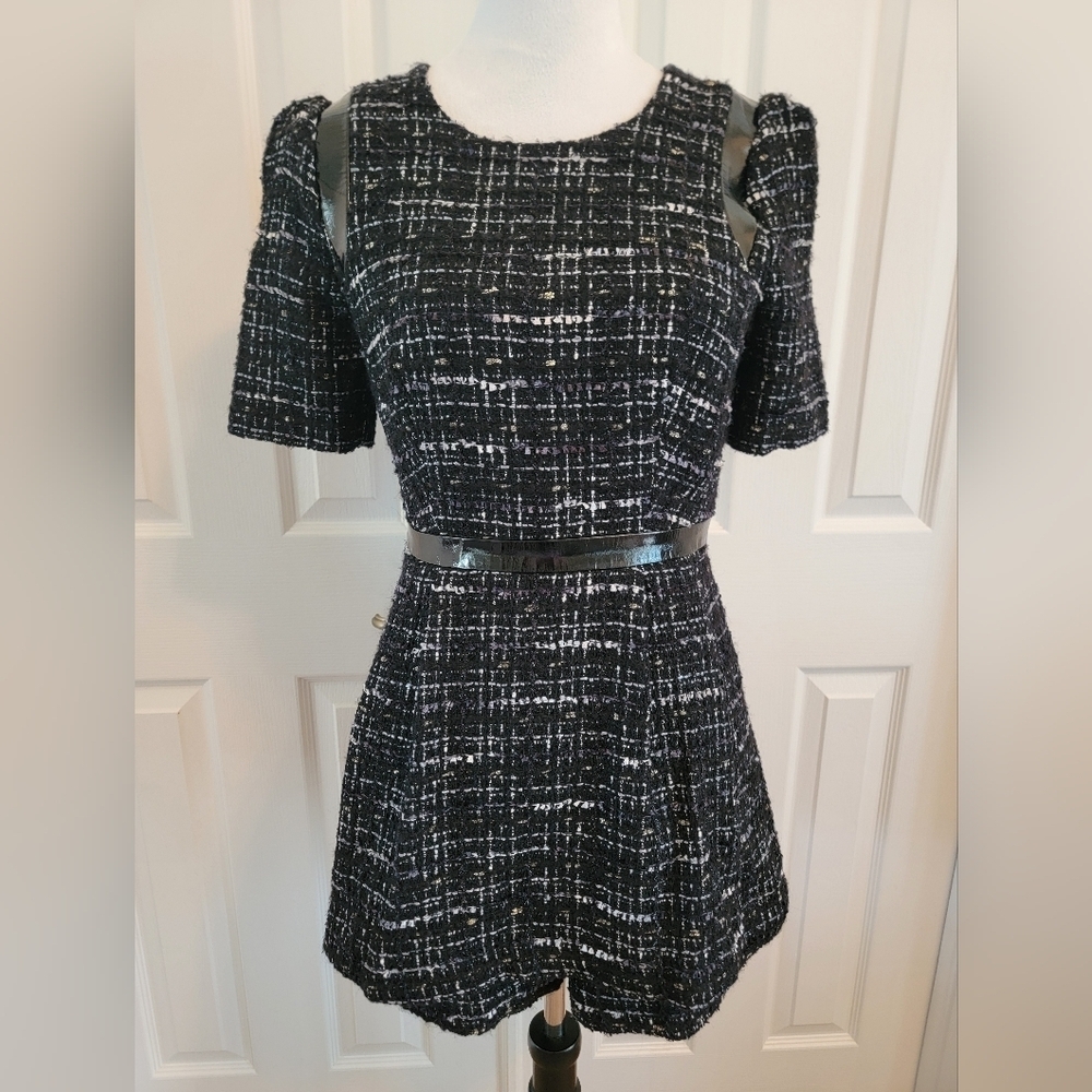 EUC Milly Tweed Romper With Patent Leather/Gold Zipper Details Size 4 - Picture 6 of 12